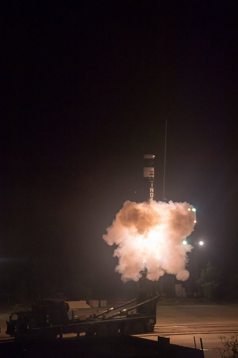 1st Pre Induction night launch of Ballistic #Missile #AgniPrime successfully conducted by #DRDO on Jun7, 2023 after 3 successful develop'l trials.

Telemetry, Electro Optical Tracking Systems, Radar deployed to capture flight data covering vehicle's entire trajectory.

#Defence