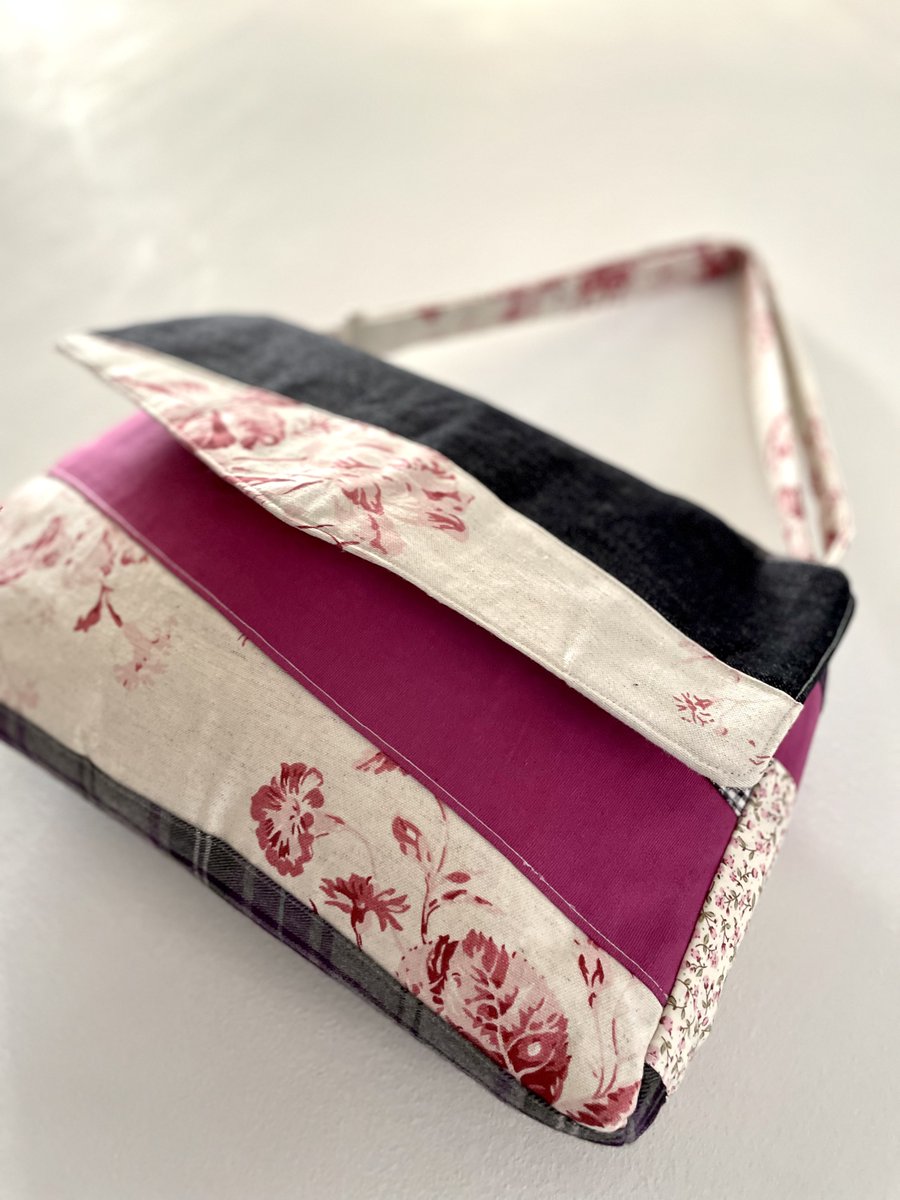 flashMHandmade's tweet image. I’m back at the Edgbaston Artisan Market this Saturday 10Th June. I’m taking my latest stock with me, so if you’re in the area and fancy a look, it will be great to see you. #craftbizparty #MHHSBD #ukgifthour #ukmakers #handmadeHour #edgbastonartsmarket