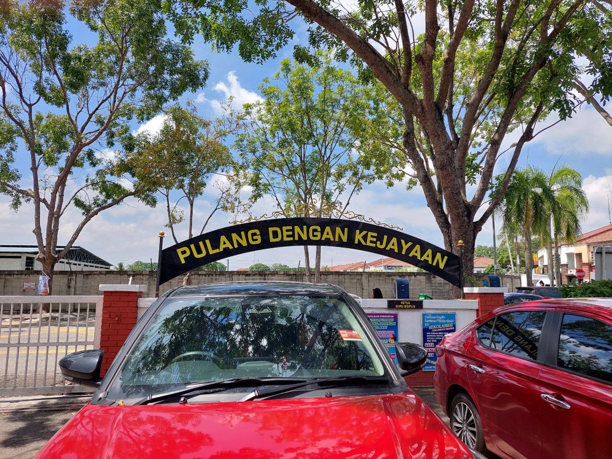 fskunisel's tweet photo. Motivasi untuk anda petang ni!

#gerakgempurunisel https://t.co/1dUDAJSCyt