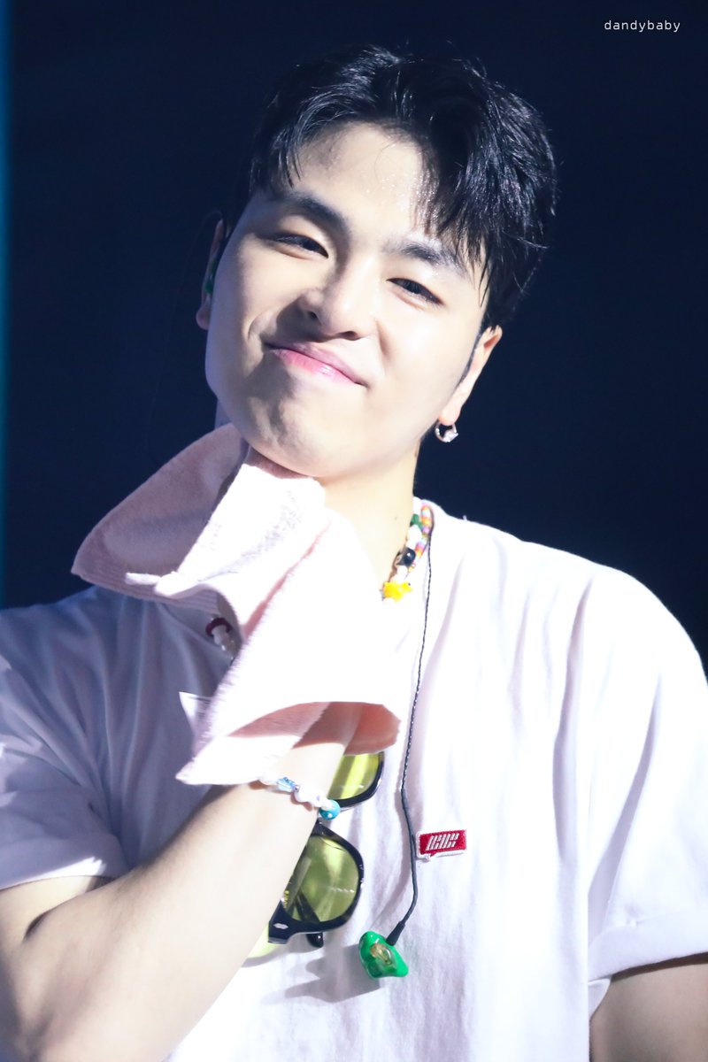 댄디베이비✨ tweet media