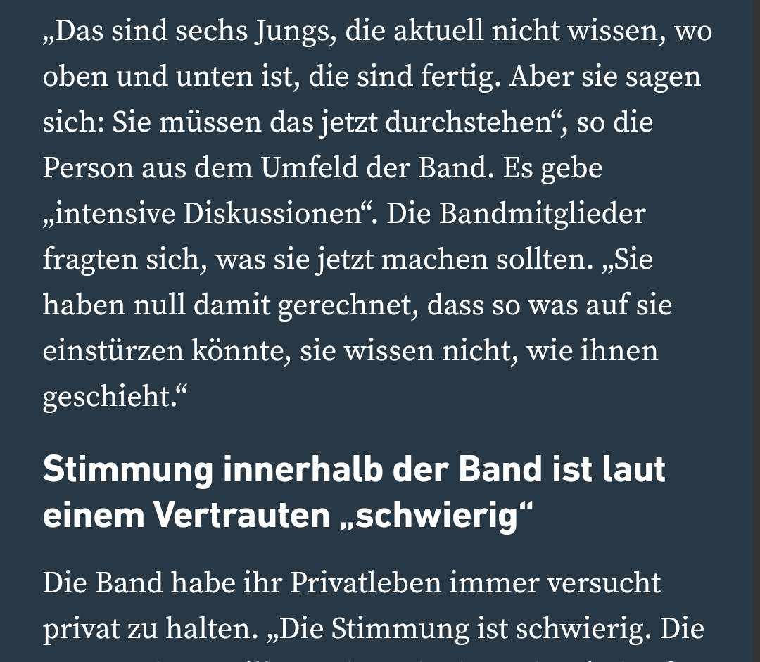 FuckingOverP_'s tweet photo. Wie naiv kann man denn eigentlich sein. Was hatten die denn erwartet, was da passiert... 

Musikbranche ist halt kein Kindergarten.
#Rammstein https://t.co/T2vno82uUn