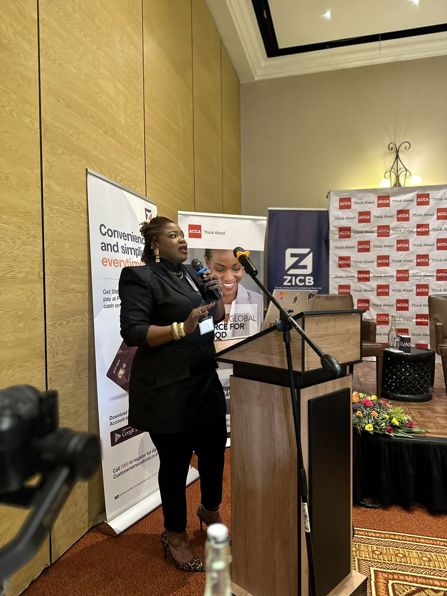 Financial Insight tweet media