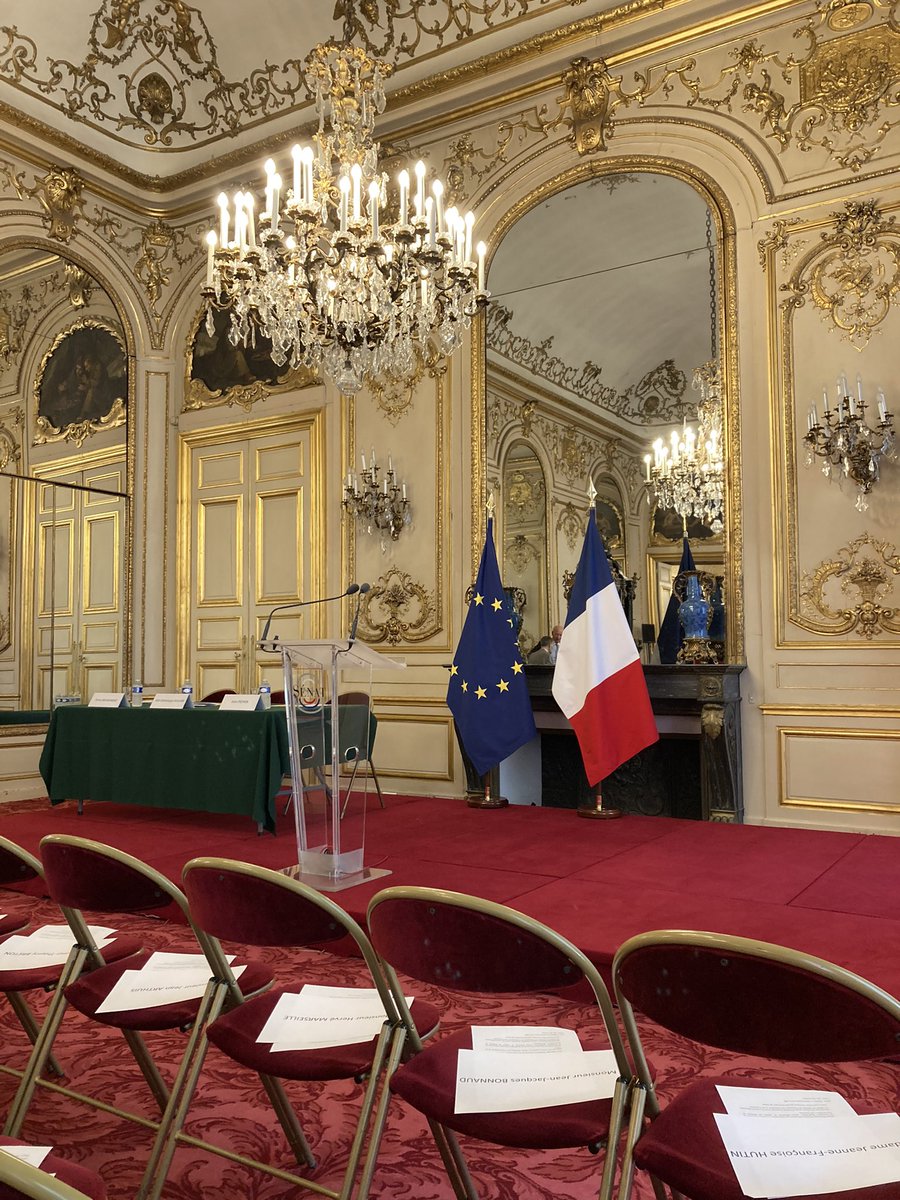 DelphineBlanch8's tweet photo. ➡️ L’ancien président du Sénat René Monory aurait eu 100 ans en juin 2023

Un hommage lui est rendu au Palais du Luxembourg

Du beau monde au programme @michelemonory @jpraffarin @bayrou @ThierryBreton 

La Vienne est évidemment représentée @AlainPichon86 @GrenouillesProd https://t.co/4XVBJL6vFK