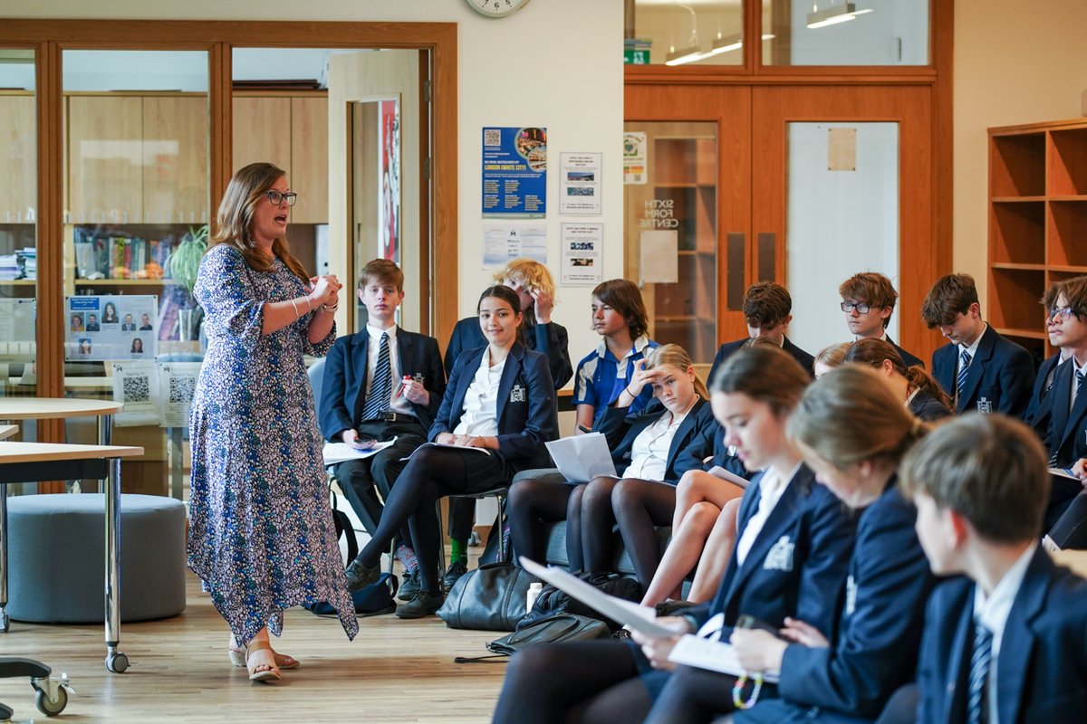 Reigate Grammar School tweet media