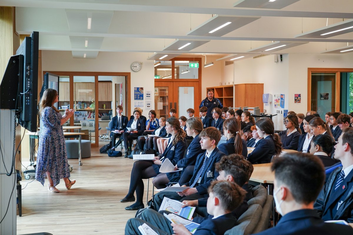 Reigate Grammar School tweet media