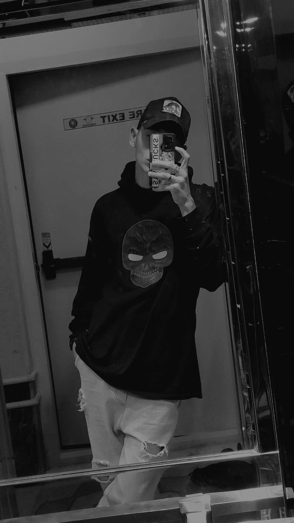 mahbodi30's tweet photo. @llsensation_ 🖤:) https://t.co/Jpg7ON6y2T