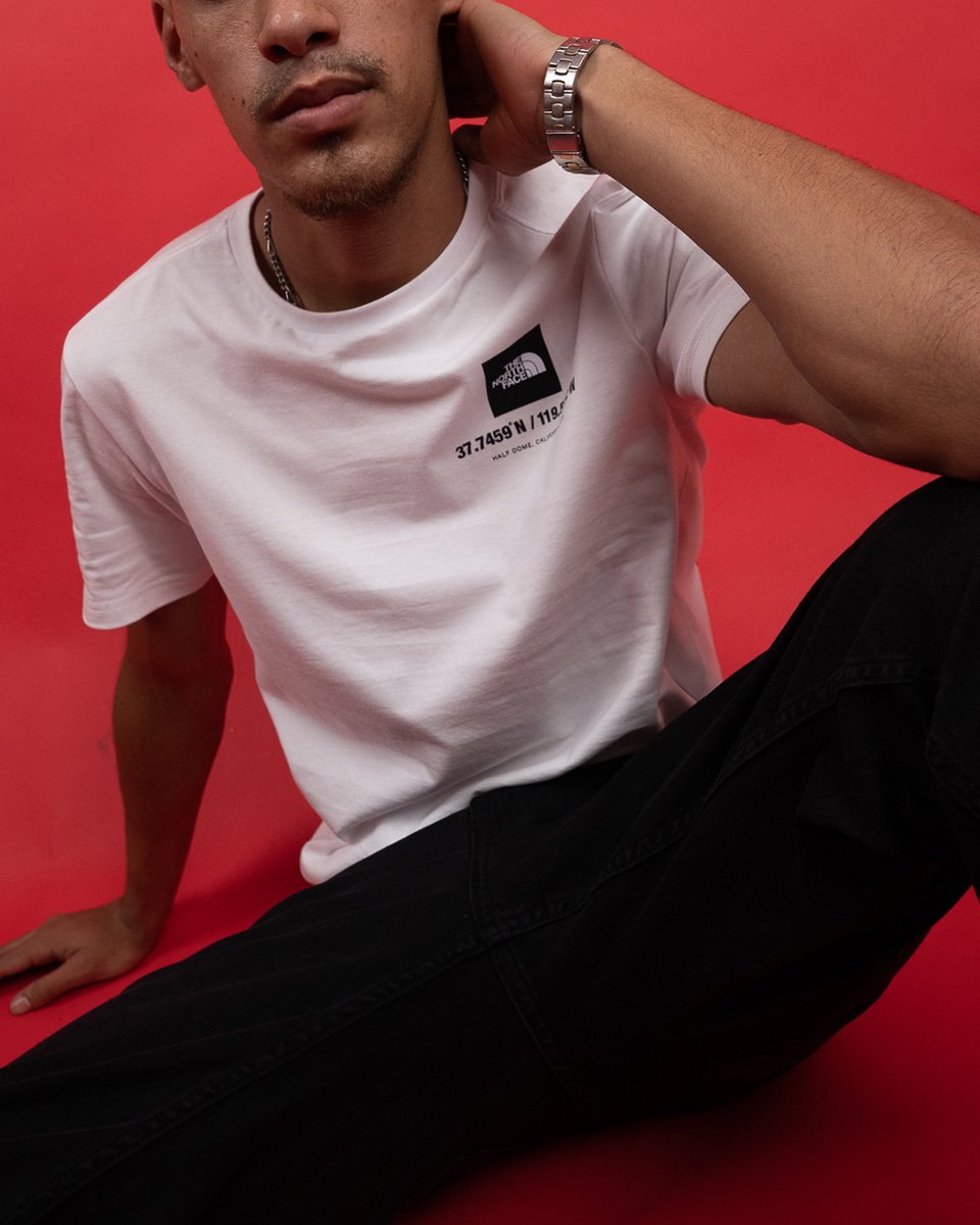 sidestep_SA's tweet photo. Tired of the same old block? Step up your street cred with @TheNorthFace tees! Shop online or visit the Side Step store near you, and explore your hood with the freshest threads at only R399.99! #TheNorthFace #ExploreYourBlock #SideStepOrderNow https://t.co/31PJ4oODMX https://t.co/7BrIeSE9ER