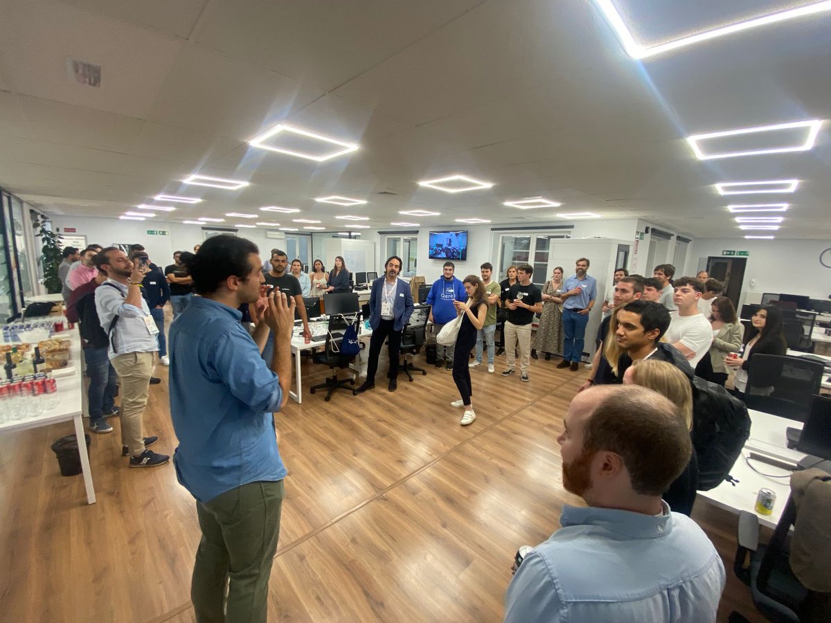 LetminoAI's tweet photo. ¡Continuamos revolucionando la educación con @transcendnet! Ayer celebramos el mayor encuentro de EdTech en nuestras oficinas de Madrid con los fundadores, inversores y educadores que están transformando el sector 🚀 #SouthSummit2023 #EdtechMeetup https://t.co/R4hofYyIYB