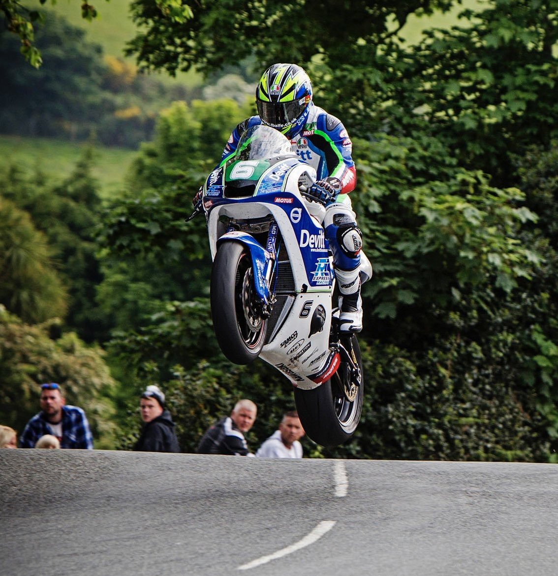Lintinracing's tweet photo. #throwbackthursday 7 years now and we are flying through the week #TT2016 #supertwin #rcexpressracing https://t.co/Upm7TNHgZw