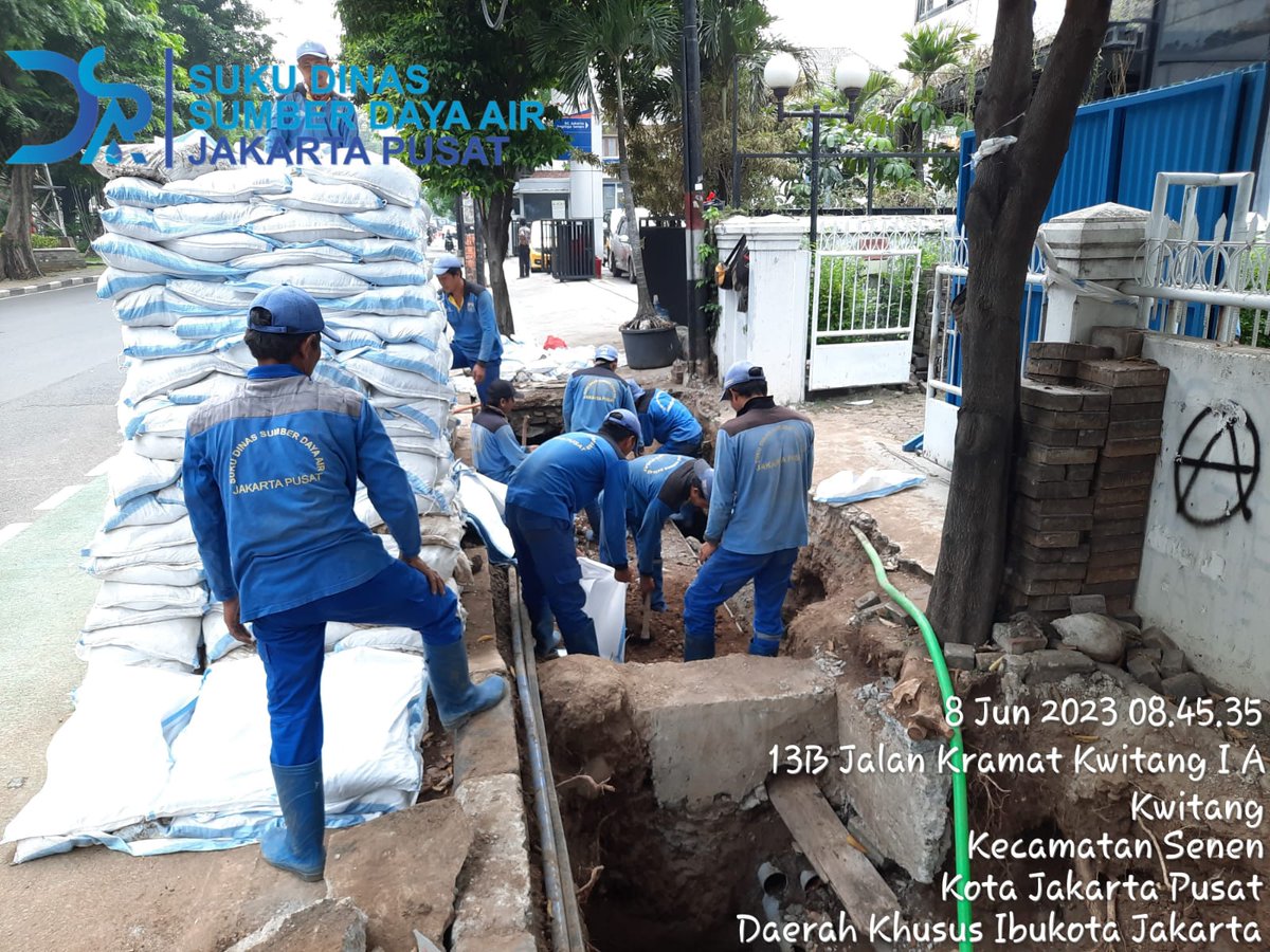 Kegiatan satgas SDA kec. Senen. Perbaikan saluran di jl. Kramat, Kel. Kwitang
@DKIJakarta
@BPBDJakarta
@BeritaJakarta
#PasukanBiru 
#SiagaTanggapGalang
#OperasiSiagaIbuKota
#JagaJakarta
#JAKI
#SuksesJakartauntukIndonesia