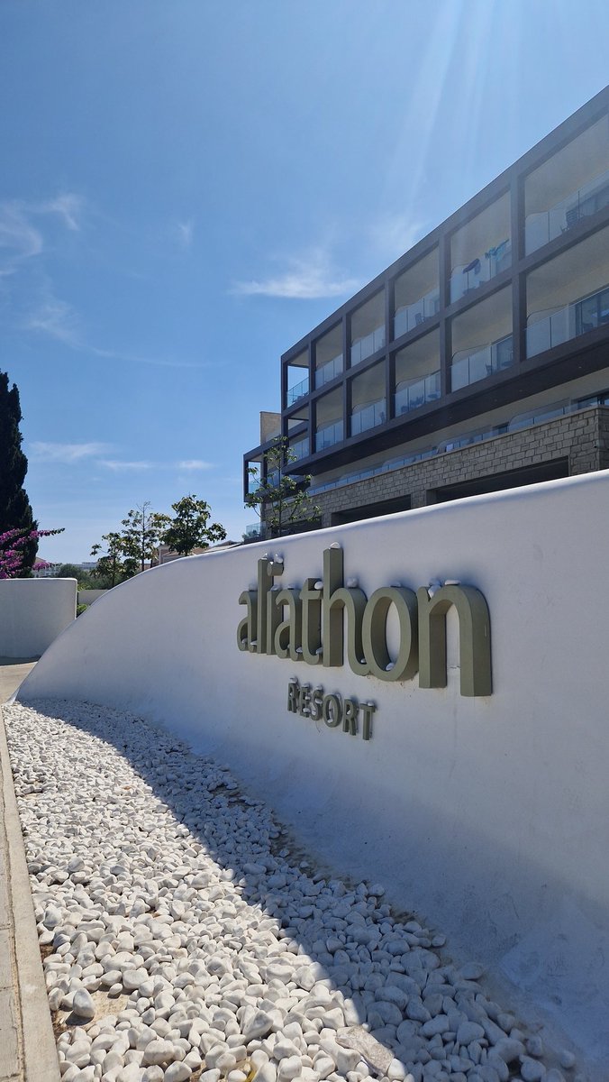 Another memorable week in #Cyprus 🇨🇾

Thanks to the team <a href="/AliathonResort/">Aliathon Resort</a> for making our family holiday so special ❤️

See you again soon 
#HVAliathon #paphos #familyfun
