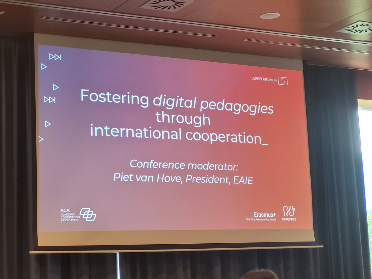Bkilloran's tweet image. Delighted to present mycareerpath.ie at the International conference on Fostering Digital Pedagogies #EuropeanUnion #Erasmus #cmepius