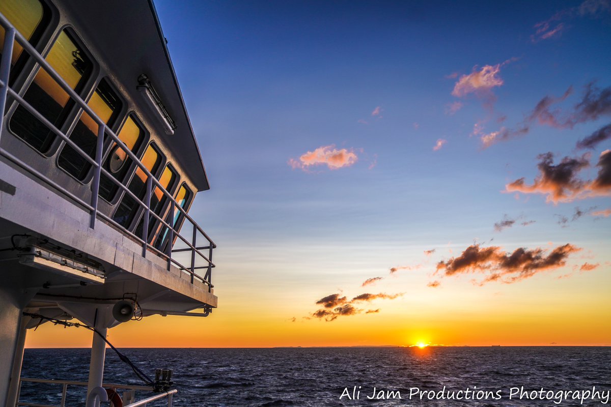 AusYCSEC's tweet image. Happy World Ocean Day! 🌊

This time last year a number of our coastal conference committee members spent 6 weeks voyaging the ocean, mapping the seafloor and observing benthic mud on the East Coast of Australia! 

⛴️🗺️🌊

Get excited @AusYCSEC #coastalconference Sept. 6th - 8th