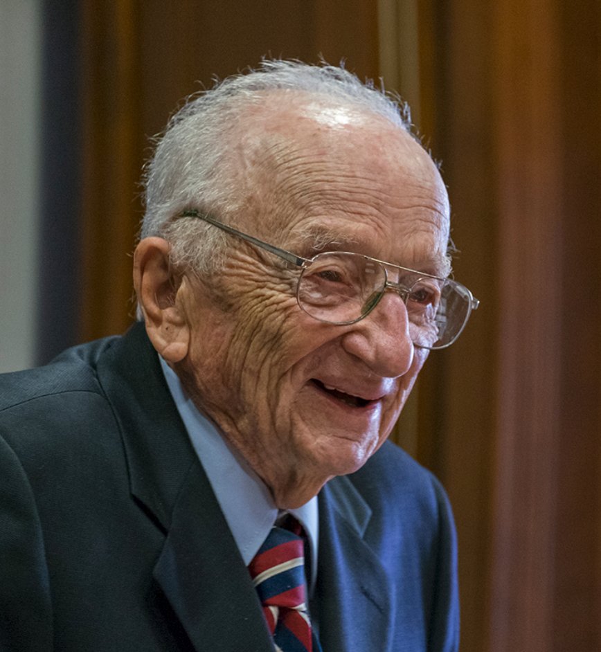 PhilipGrant40's tweet image. Ben #Ferencz and Henry #Kissinger.
Both were Jewish immigrants from Europe who lived (or still live) to be 100+. Both played major roles in the realm of int&apos;l justice.
One was a small man. The other is Ben Ferencz.
Ben passed away 2 months ago. Kissinger turned 100 in May.