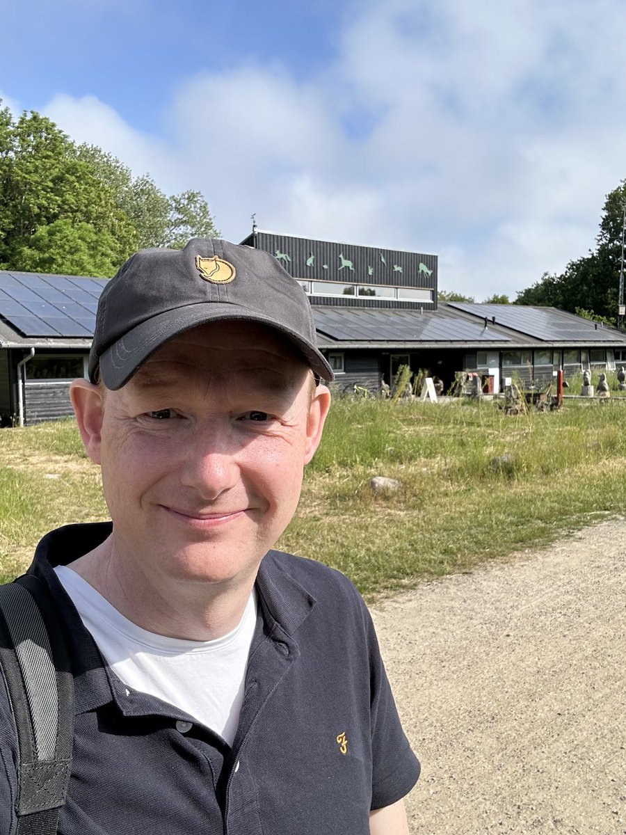KofodKristensen's tweet photo. Skovrådsmøde i dag - vi holder det i Vestskoven der med sine 1400 ha er den største nyere skov i DK for at finde inspiration til dagens tema hvor rejser vi 250.000 ha ny skov i DK - glæder mig! #dkgreen #dkpol https://t.co/75ESDlj77g