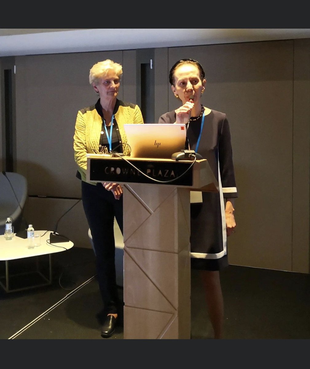 Our outgoing president Prof Rosendahl (right) with our new @ESPRSociety President Prof Argyropoulou (left)👏😌