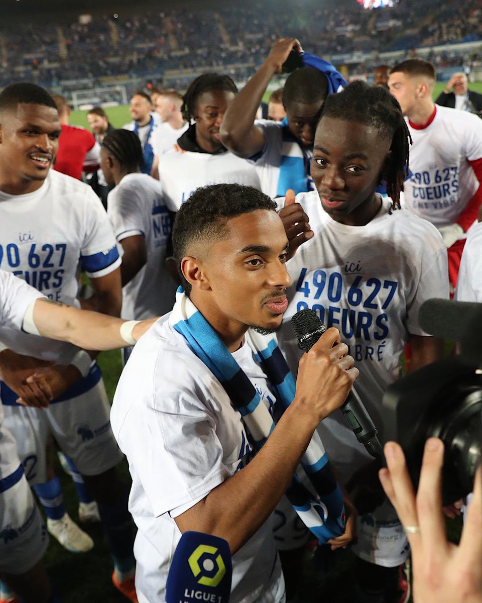 Merci <a href="/RCSA/">Racing Club de Strasbourg Alsace</a> de m'avoir accueilli dans votre famille, merci aux supporters de la Meinau pour votre soutien sans faille durant tous les moments de cette saison. Et enfin merci à mes coéquipiers, fier d’avoir été l’un des votres. 
Bonne chance pour la suite 🔵⚪