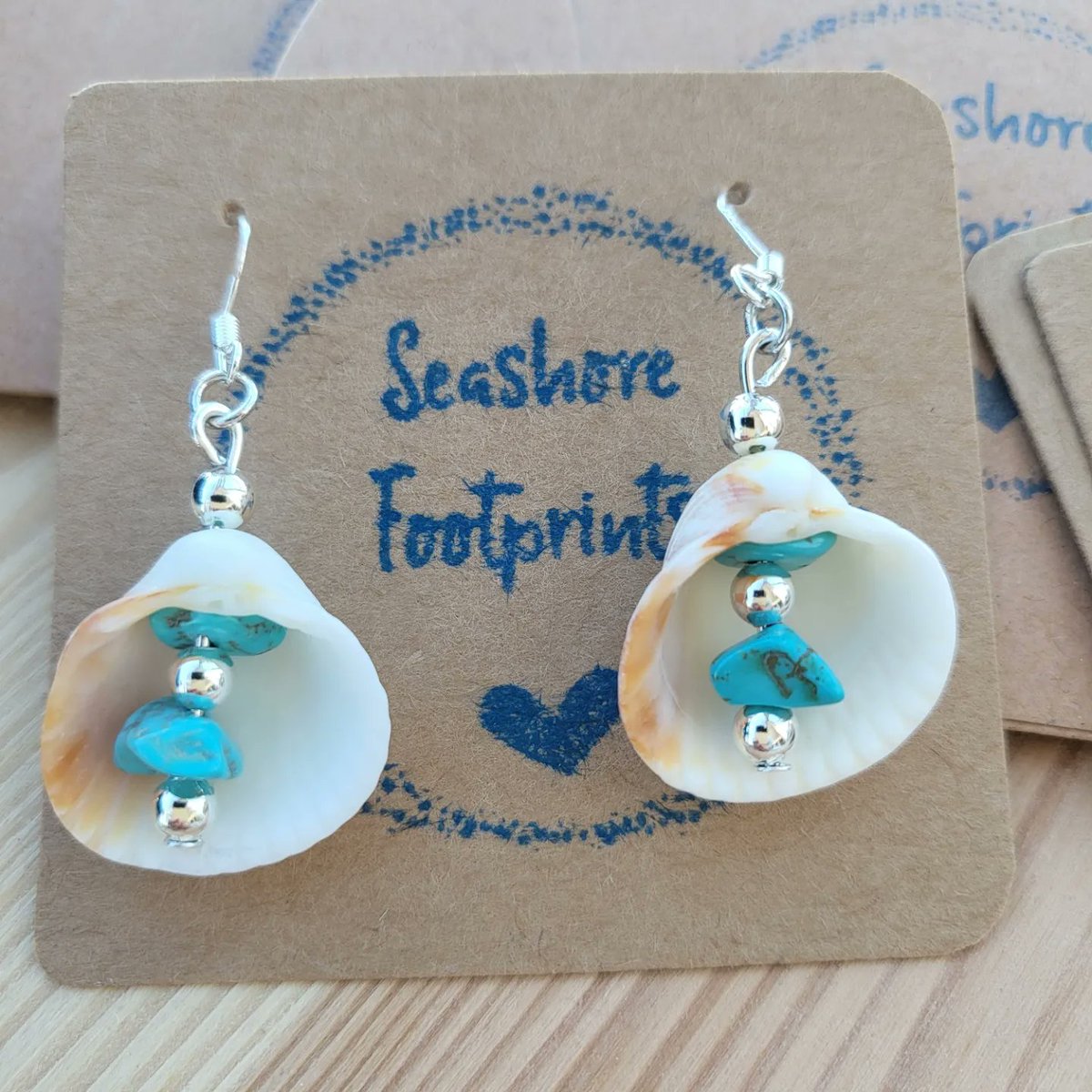 Katrinashells's tweet image. Add some love to your summer outfits with these pretty shell earrings. 
All handmade and  available on my etsy store. I can giftwrap too for that special touch. 
Ideal gift idea 🥰
#mhhsbd #beachlife