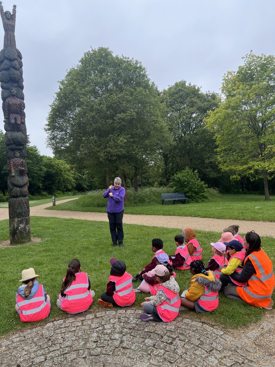 KHPschool's tweet photo. Yesterday, Year 2 visited Campbell Park. We explored some of the sculptures and even had a go of making our own artwork! What a fantastic time we had! https://t.co/6Bl3Y8HXsH