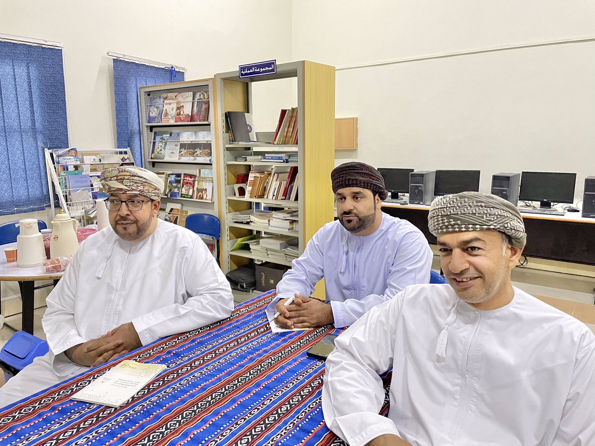 تحت رعاية الأستاذ الفاضل :حمدان الوحشي / المشرف الإداري بالمدرسة
ختام أسبوع الإنماء المهني بإشراف الأستاذ :خالد السكيتي / مدير المدرسة من  خلال نهاية ورشة اللغة الإنجليزية والتي أستمرت لمدة أسبوع كامل نفذتها جماعة اللغة الإنجليزية بقيادة الأستاذ :مرهون بن علي المقبالي. 
@dhr_moe