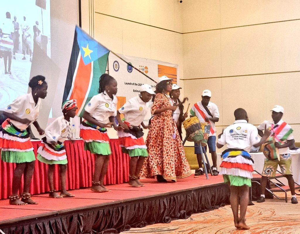 OlajideDemola's tweet photo. "Once cooked together in stew, no one can tell the white from the brown chicken". Everyone is impacted in the absence of peace and security; everyone must actively engage and contribute to #Peacebuilding, especially young people! #Musharaka4Tanmiya @UNFPASouthSudan https://t.co/VtgjoEtJjs