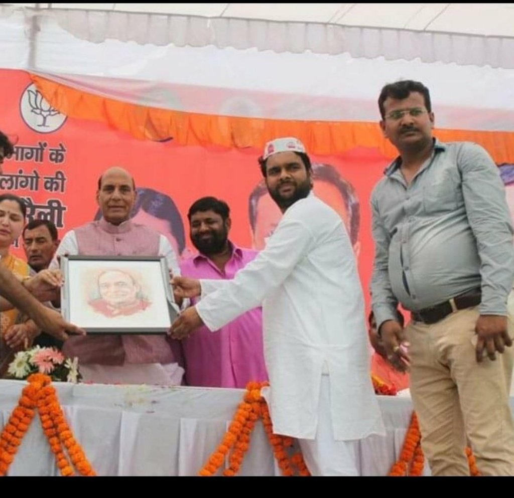 <a href="/myogiadityanath/">Yogi Adityanath</a> <a href="/narendramodi/">Narendra Modi</a> माननीय मुख्यमंत्री जी आपकी सरकार द्वारा 2016 में वादा किया था कि जिस दिन केन्द्र और राज्य में बीजेपी की डबल इंजन की सरकार होगी आप NHM संविदा कर्मचारियों को परमानेंट कर देंगे आज 2023 आ गयी है ना तो आपके द्वारा ना तो परमानेंट किया गया और ना ही समान वेतन दिया गया 
कुछ तो कृपा करें!