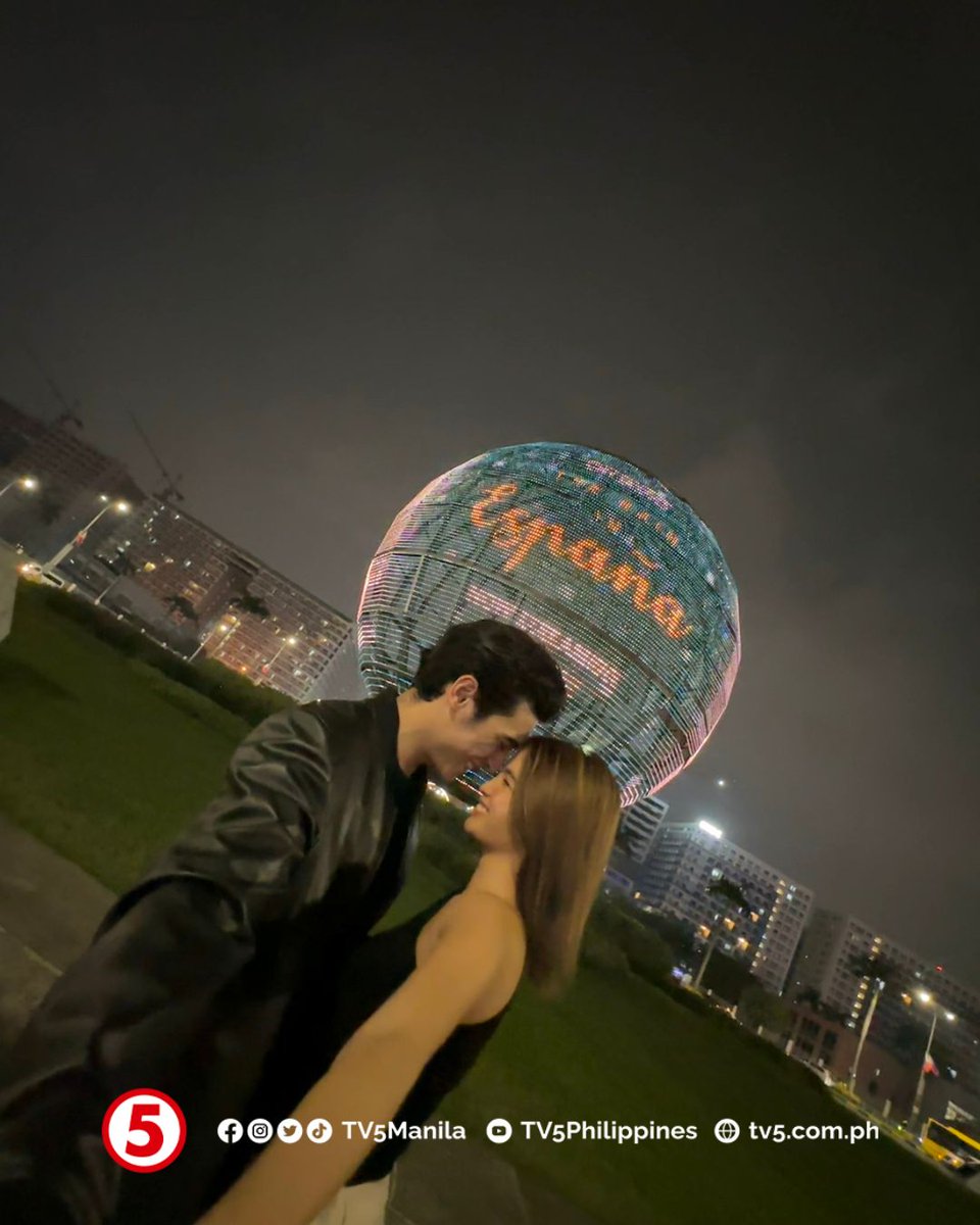 TV5manila's tweet image. Parang nasa cloud 9 sina Marco Gallo at Heaven Peralejo nang makita nila ang trailer ng #TRIE sa globe LED billboard ng isang kilalang mall sa Pasay City. 😍💕

Abangan sina Heaven at Marco bilang #LuKal sa #TheRainInEspañaTV5, tuwing Linggo, 4PM sa #WeekendTripTV5!