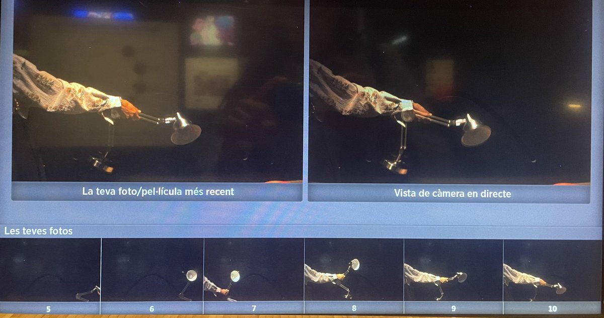 Frames of Luxo and my hand. 
#pixar #Luxolamp