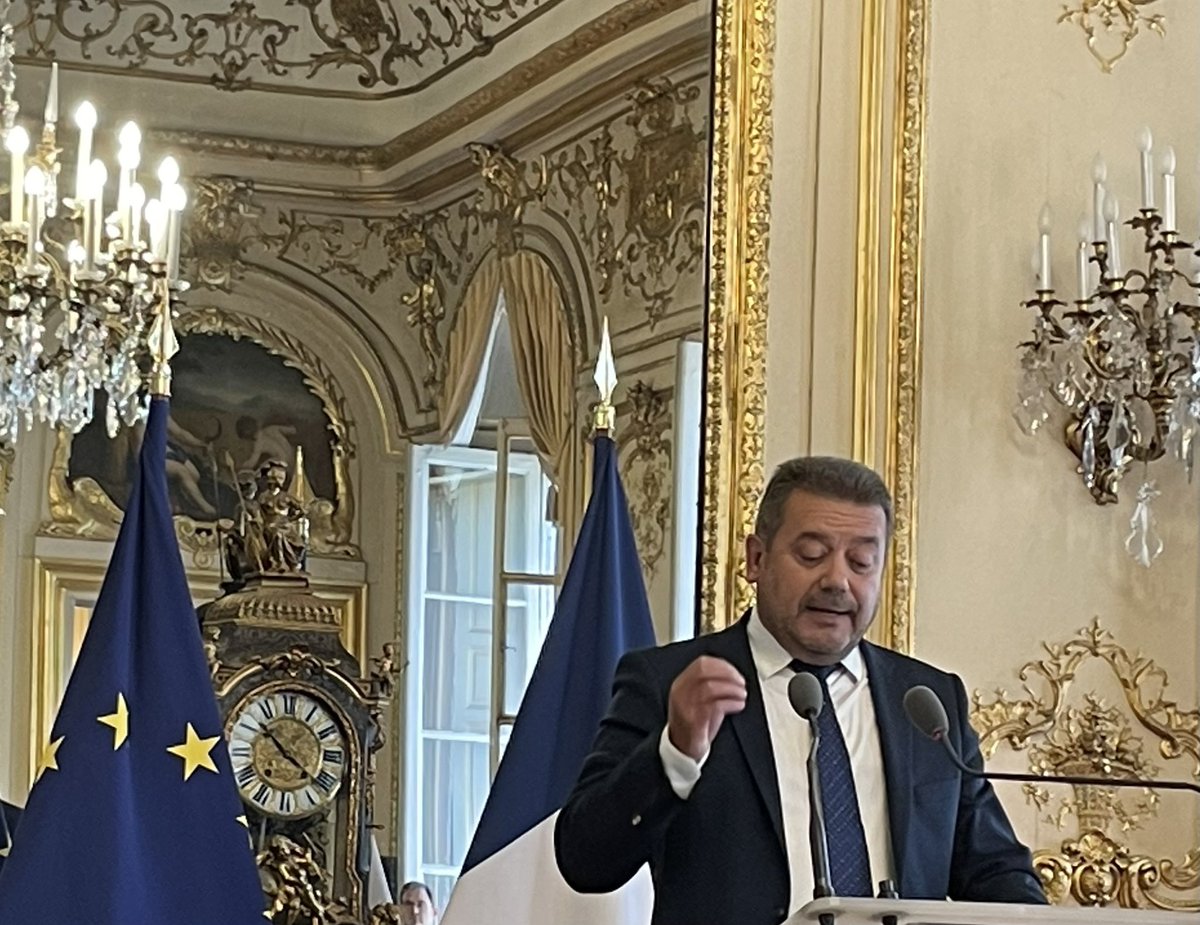 departement86's tweet photo. Hommage à René Monory au @Senat dans le cadre du centenaire de sa naissance. @gerard_larcher, @jpraffarin, @ThierryBreton, @AlainFouche notamment ont évoqué, aux côtés de @AlainPichon86, leur regard sur cet homme « les pieds ancrés dans la terre, l’avenir pour horizon » https://t.co/dkP1EjHjeA