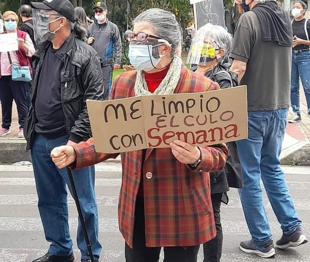 #YoRespaldoASemana con esto, el papel se recicla, porque lo que escriben es basura!!