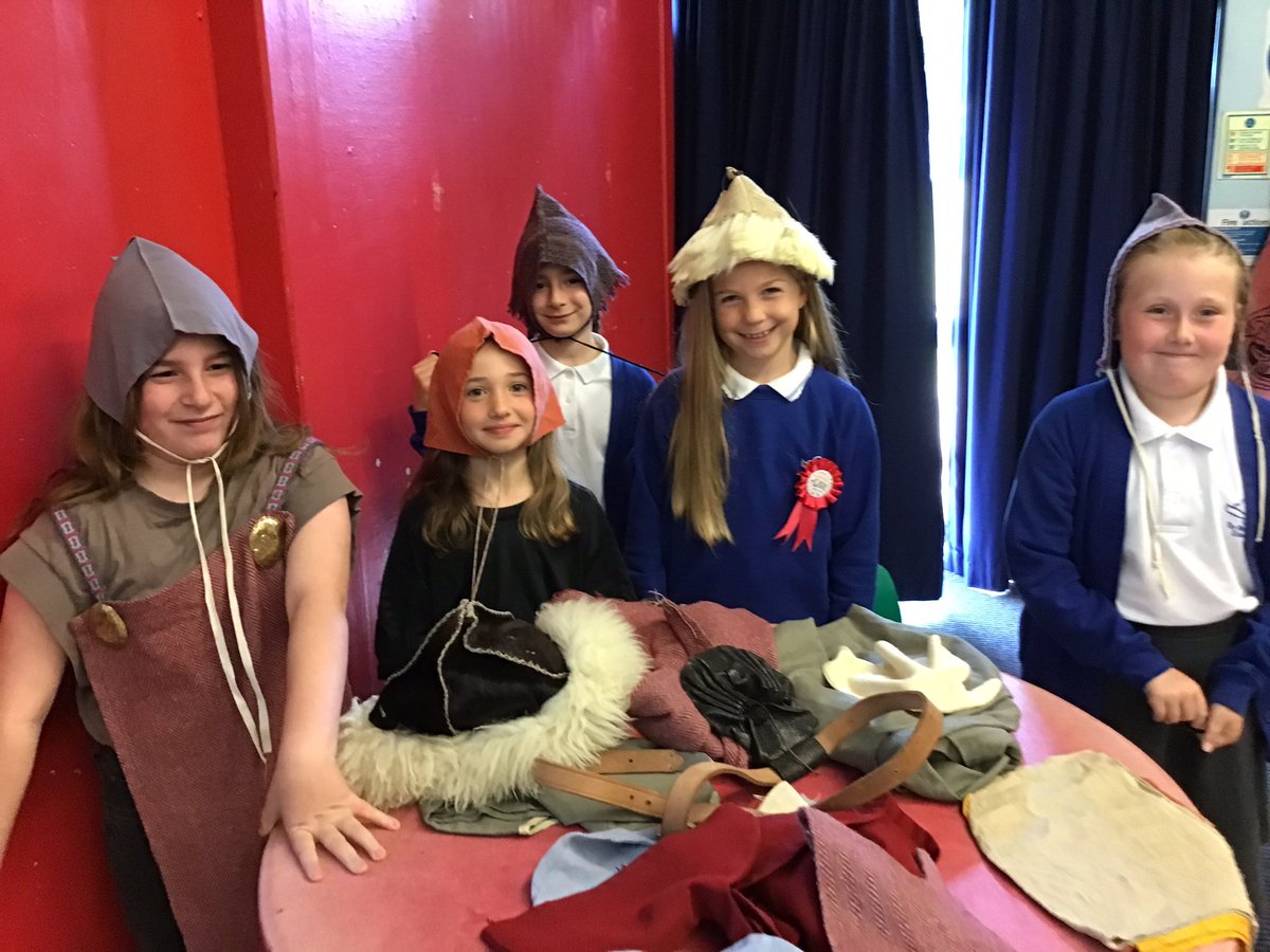 Year 4 exploring some real animal furs and skins from Viking times. <a href="/WroxhamSchool/">The Wroxham School</a> #WroxhamHistory