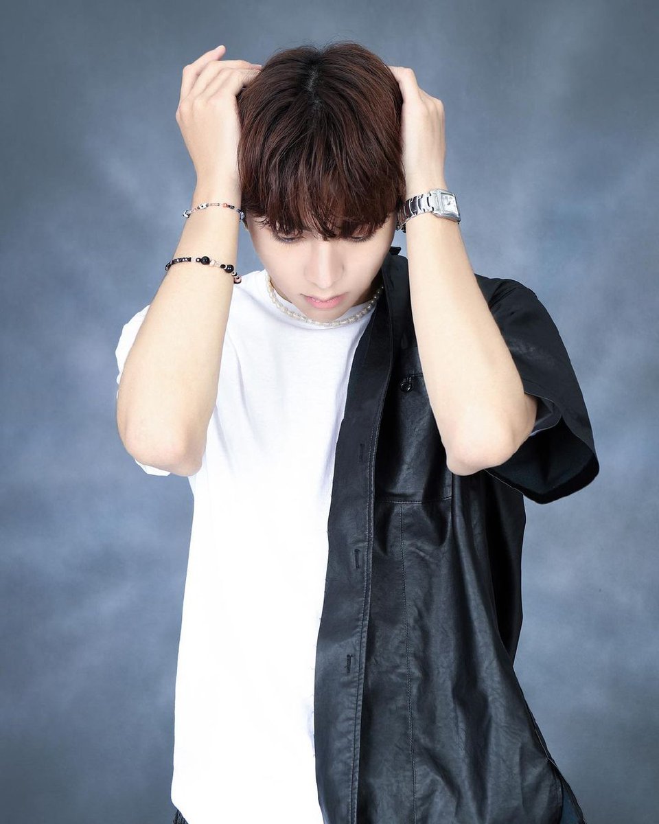 05ZRKIV's tweet photo. IG POST [080623]

COOL ❄ https://t.co/ObDcOatPOk