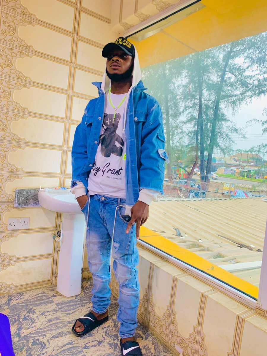 Blessin0813213's tweet image. I will suprise who will credit me with 1k for lunch

2047861501
Kuda bank