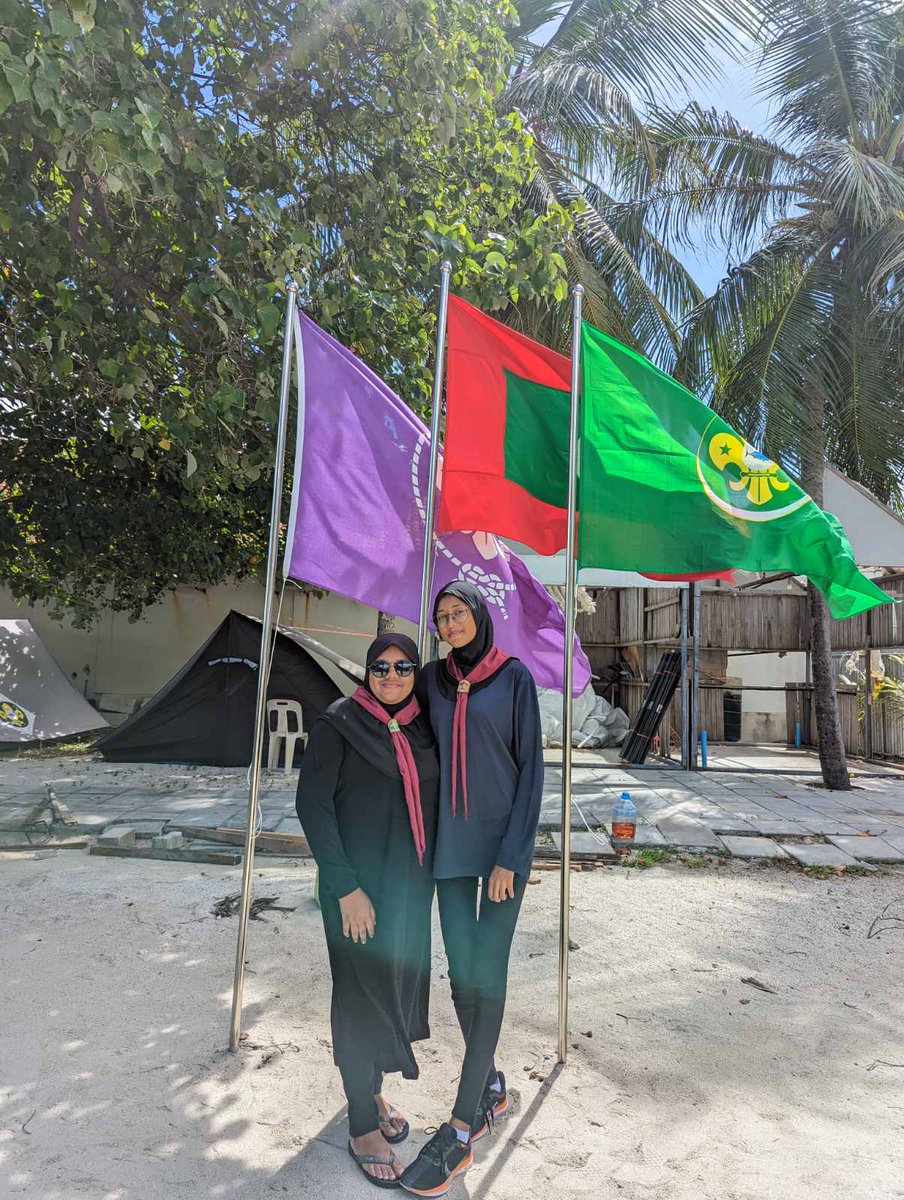ސްކައުޓް އެސޯސިއޭޝަން  އިން ޖޫން 1 ން ޖޫން 3 ށް ކުރިއަށް ގެންދިޔަ ބޭސިކް ޔުނިޓް ލީޑާރސް ޓްރެއިނިންގ،  މި ސްކޫލްގެ ޕްރައިމަރީ ދެ ޓީޗަރުން ކަމަށްވާ ، އާއިޝަތު ނޫރީން އަދި އިހްސާނާ ހަސަން ހަބީބު ފުރިހަމަކުރައްވާފައިވާތީ އެ ލީޑަރުންނަށް މަރުހަބާ ދަންނަވަން.
<a href="/MoEdumv/">Ministry of Education</a>