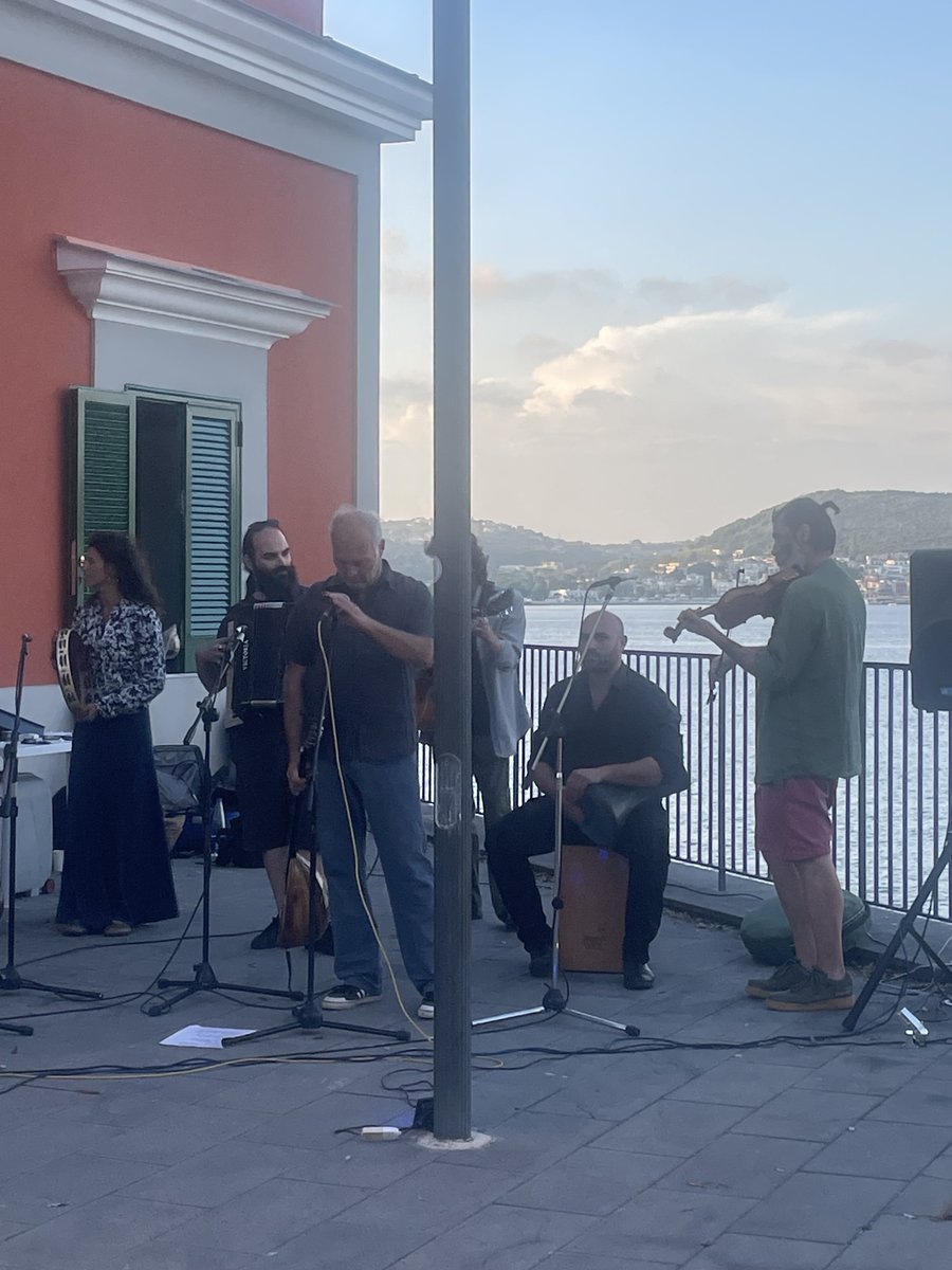 iiif_io's tweet photo. Getting started with day 2 of the #IIIF Annual Conference after a stunning reception at Villa Ferretti. Thanks to @UninaIT for their hospitality! https://t.co/70s5FpOsoW