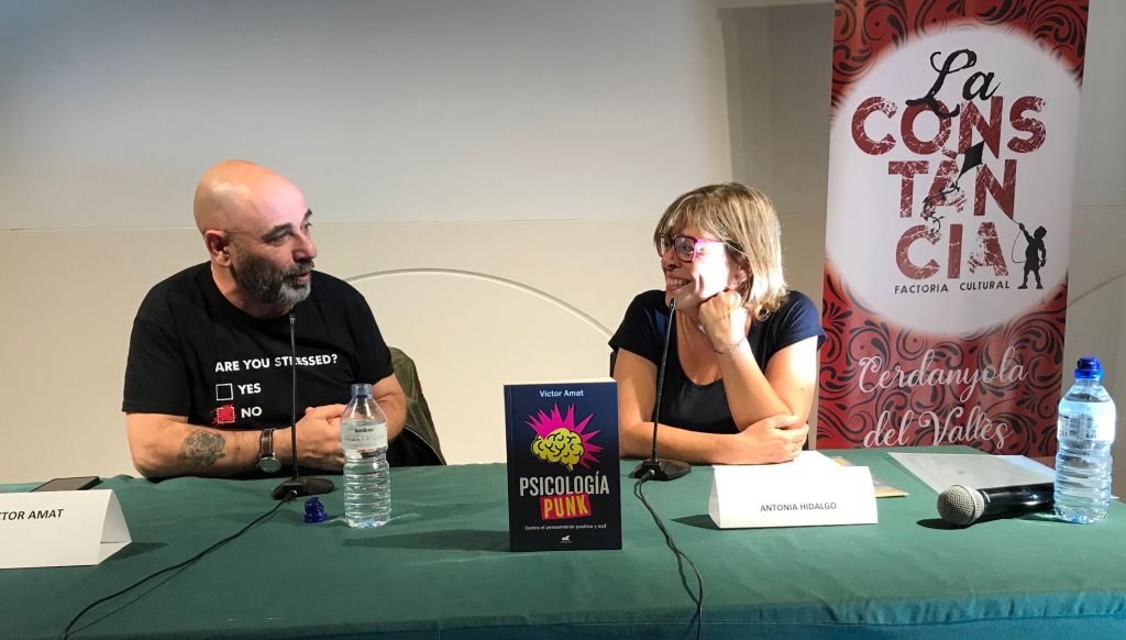 Psicologia punk contra el dogma del positivisme i la cultura de les receptes per a la felicitat <a href="/victoramat01/">Víctor Amat</a> #Cerdanyola <a href="/laconstancia_fa/">La Constància Factoria Cultural</a> 👉 acortar.link/avueI9