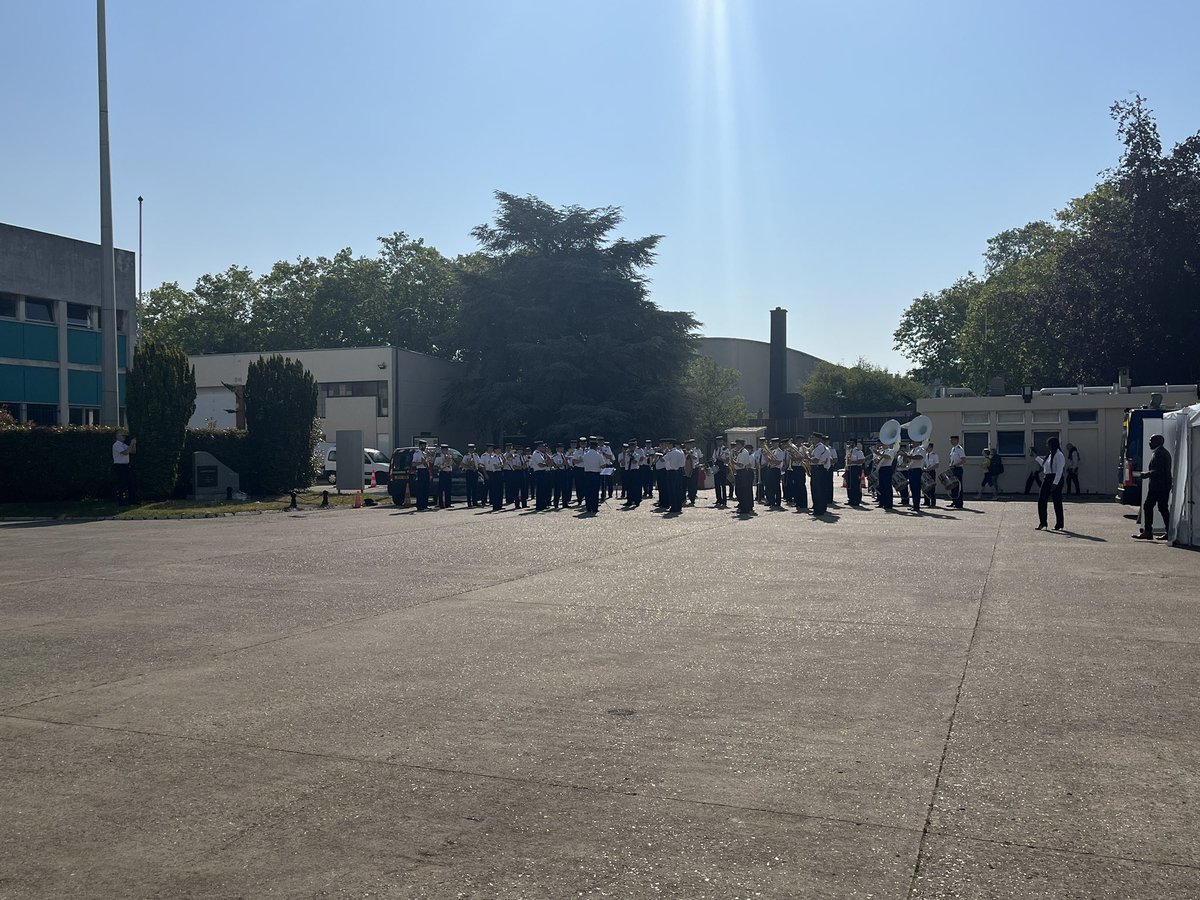 MgFondation's tweet photo. #forumsocial #MaisonsAlfort
Welcome :)
🙏 au commandant et aux musiciens de Maisons-Alfort https://t.co/jb2k6RbZZf