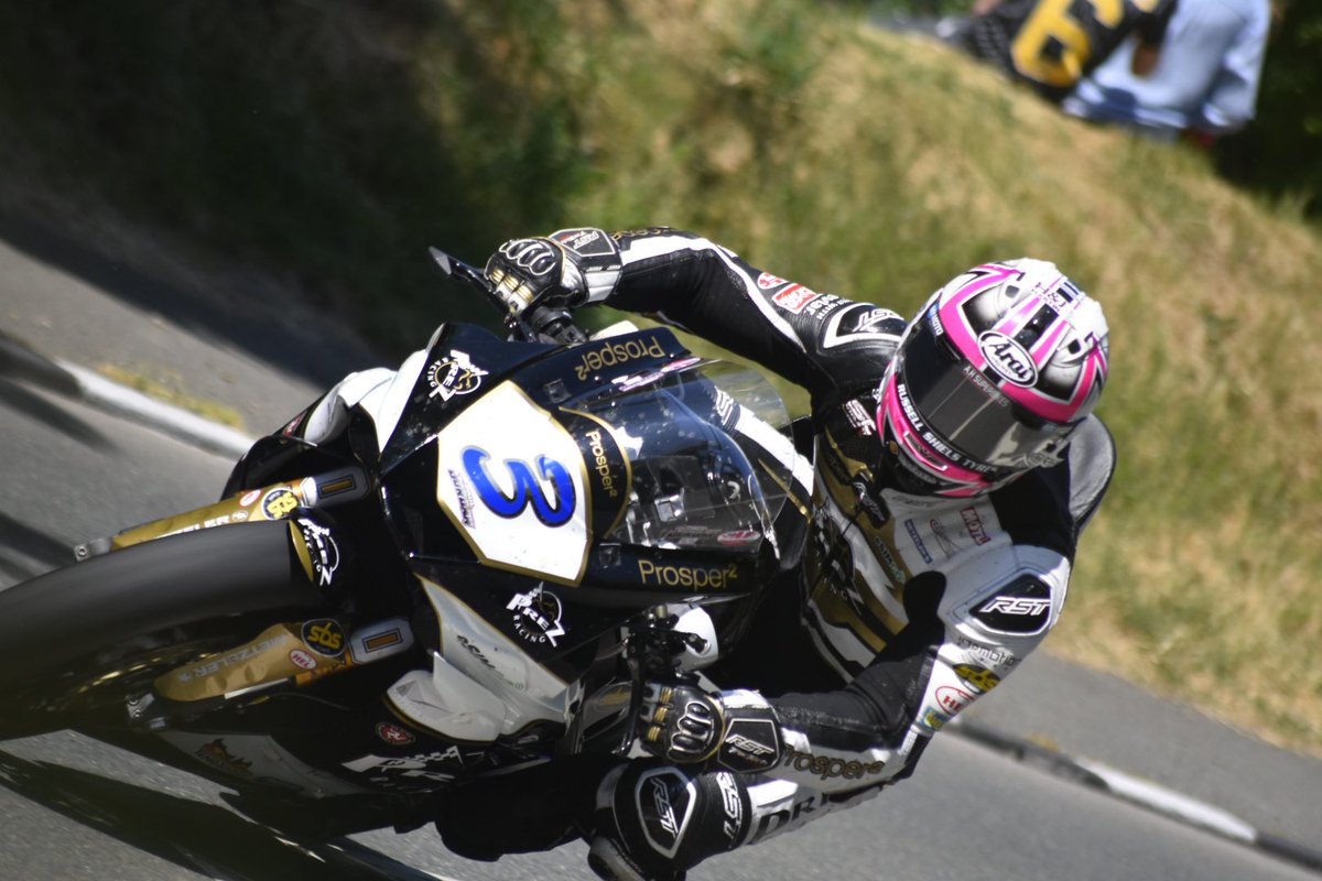 MP94Tom's tweet photo. Paul Jordan on the prez racing Yamaha @PaulJordan61 @ttracesofficial  @WhyArai https://t.co/J3VB6c1Z6L