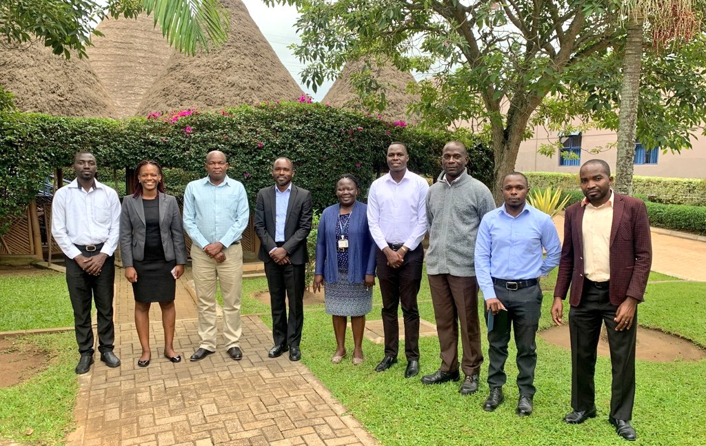 RENU_256's tweet photo. Visit to @_RHSP 

This week, a team led by our CEO & @hellen_kabuubi  was hosted by the ED of RHSP (Dr. Kigozi) & his team at their offices in Kalisizo, Kyotera. 

Supporting 100,000+ patients, RHSP is one of the leading HIV research institutions on the continent, & has been using RENU's infrastructure since 2014!