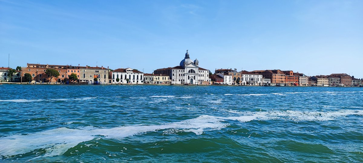 Ma quanto bella è la nostra Venezia? / How beautiful is our Venice? / Quelle est la beauté de notre Venise?

#cantinaaziendeagricole #bacaro #bar #osteria #venezia #venice #venise #베니스 #베네치아 #이탈리아여행중 #discovervenice #visitvenice