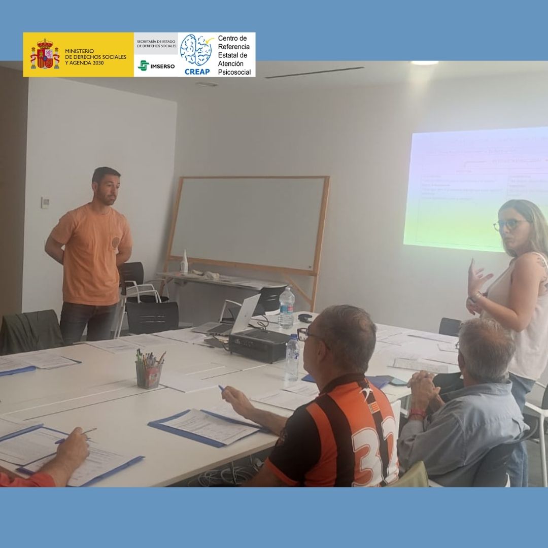 Creap_Valencia's tweet photo. 📍 Está semana se está llevando a cabo en el #CreapValencia el Programa HOP. Un programa de revelación en el que los profesionales guían a los participantes a decidir de forma grupal los pros y los contras de revelar que tienen un problema grave de salud mental 🧵 ¡Abrimos hilo! https://t.co/PFEWEWkgQ0