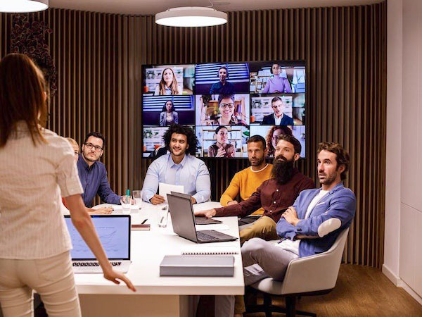 TheCoachZone's tweet photo. Here are a few things employers are doing to get the best from in-person and remote work in a hybrid model and what to guard against.

Read more 👉 https://t.co/wwX8WpJ0Bq

#COACHd #CarefullyCuratedContent #EverChangingBusinessEnvironment https://t.co/TkorzGpMtD