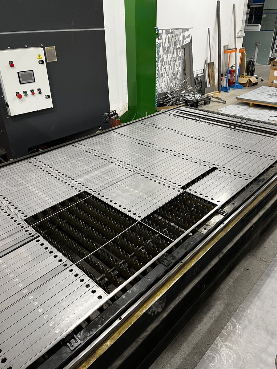 LipovacDavid's tweet photo. This aint steel its platinum
#nodaysoff
#Engineering https://t.co/4kLjfH4TKr
