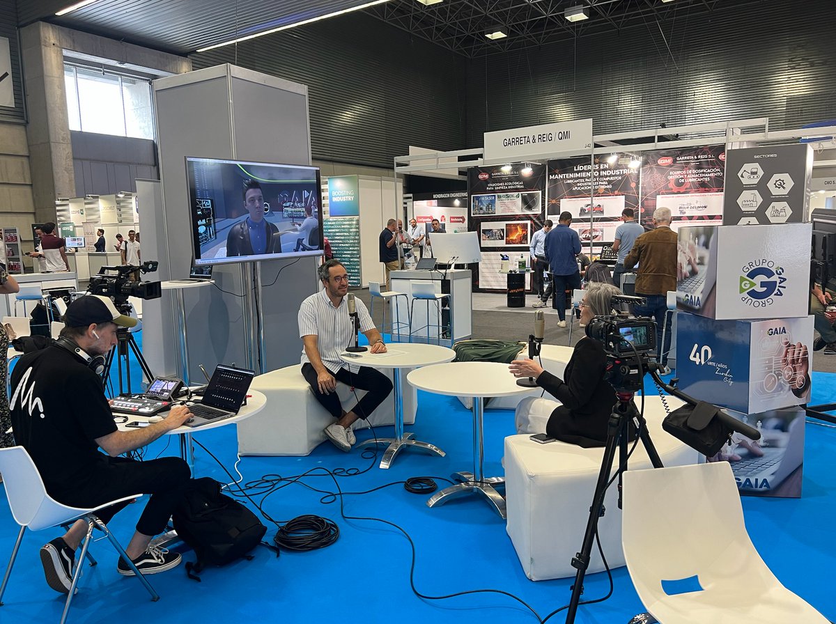 ClusterGaia's tweet photo. 📢 ¡Emoción en la Feria #BeDigital! Hoy, 8 de junio, Gaia estará transmitiendo su Podcast en vivo desde este emocionante evento. ¡No se lo pueden perder! 🎙️🔥 https://t.co/8ijwGdwZsP