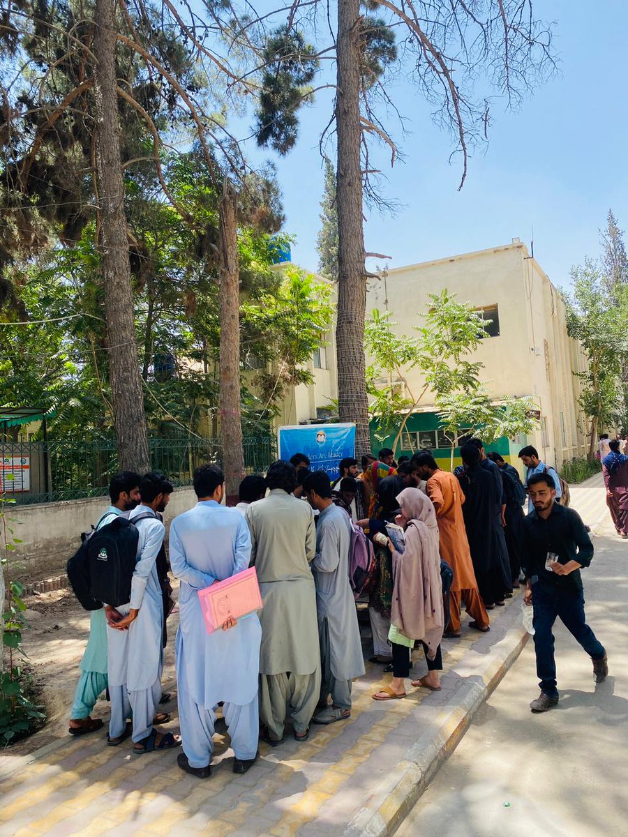 بلوچ اسٹوڈنٹس ایکشن کمیٹی بلوچستان شھدربرجاہ بُنزہ ءِ نیمگ ءَ چہ برجم داشتگیں کتاب مراگہ دومی روچیں ماں بلوچستان مزن شھدربرجاہ ءَ برجاہ اِنت۔