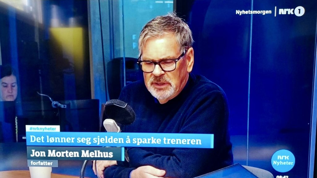 melhus's tweet photo. Tryllestav-syndromet https://t.co/Ixr1YUXbbG Troen på at når fotballtrenerens, f eks Kjetil #Rekdals tryllestav har sluttet å fungere, så sparker styret ham og ansetter en ny trener med en gnistrende ny og velfungerende tryllestav. #FiksFotballen #begeistring #Rosenborg #rekdal https://t.co/eYNIj3Dk82