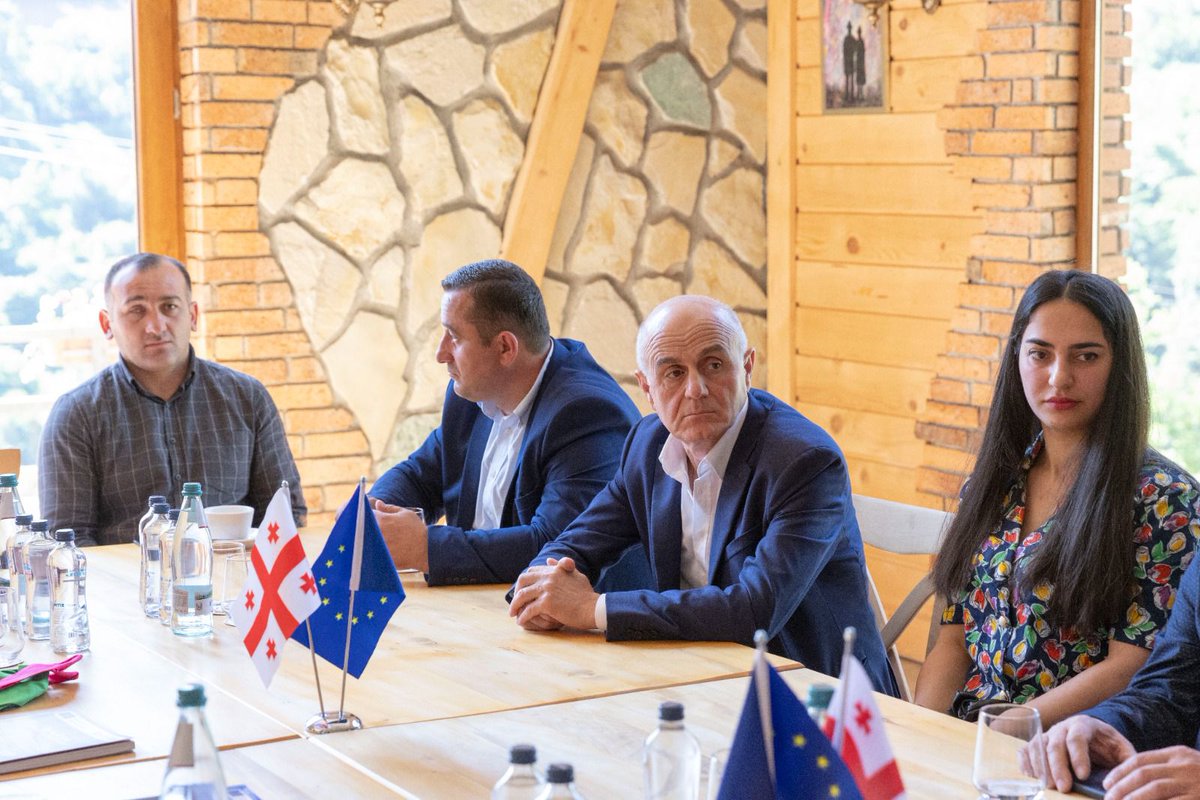 EUinGeorgia's tweet photo. Excellent kick-off to our day in Keda, Adjara. 
Ambassador Herczynski met with the Local Action Groups from Keda and Khulo to discuss both local-led development ideas and Georgia's European Perspective.

#EU4Georgia #ENPARD https://t.co/nGHv1ZJDvN
