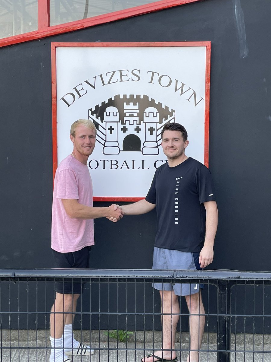 DevizesTownFC's tweet image. 🚨Player Announcement🚨

We are delighted to announce that Jay Walters has committed to the club for the 2023/24 season. Jay was pivotal to last seasons promotion winning side and we are looking forward to seeing him in 🔴⚪️ again!