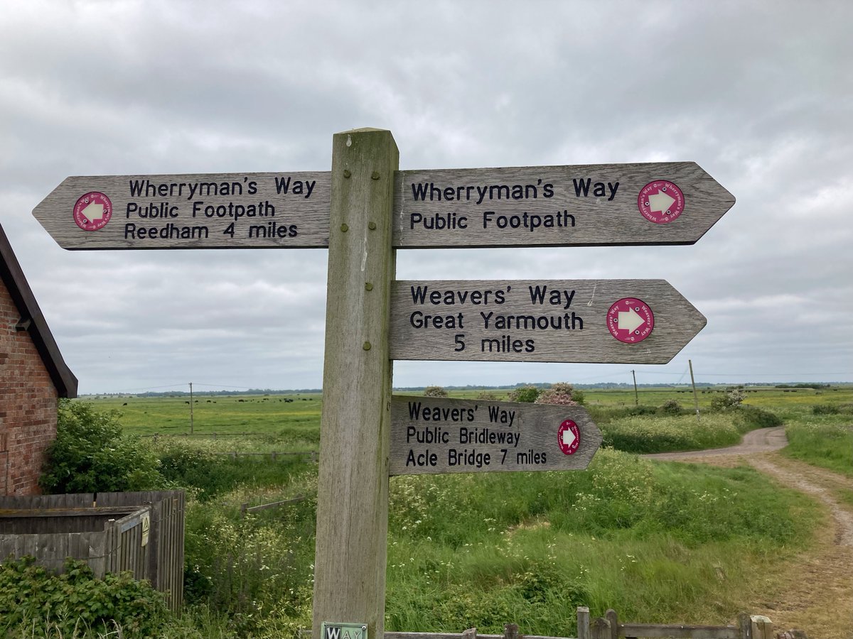 Pathmakers (@pathmakers3) on Twitter photo A great day out walking on Halvergate Marshes looking at wildlife and restored windmills.
Who'd have known it has the greatest concentration of windmills anywhere in the world!
Thank you to <a href="/Broads_LPS/">Water,Mills&Marshes</a> for leading the walk. A great day out walking on Halvergate Marshes looking at wildlife and restored windmills.
Who'd have known it has the greatest concentration of windmills anywhere in the world!
Thank you to <a href="/Broads_LPS/">Water,Mills&Marshes</a> for leading the walk.