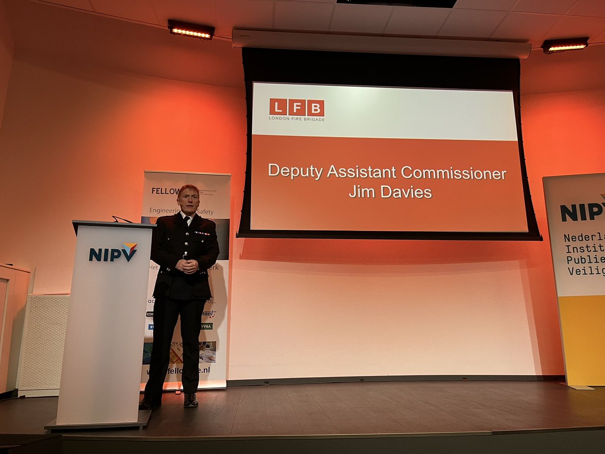 Start of the second day of the Fire Safety and Science congres at <a href="/NIPV_NL/">NIPV</a>. First presentation of the day by Jim Davies about the fire in July 2022 in London! #FSS2023